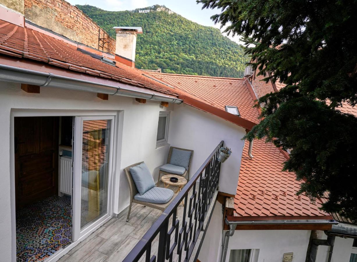 1881 Brasov Old Town Apartments Eksteriør billede